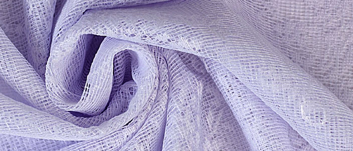ارتداء النساء الأقمشة